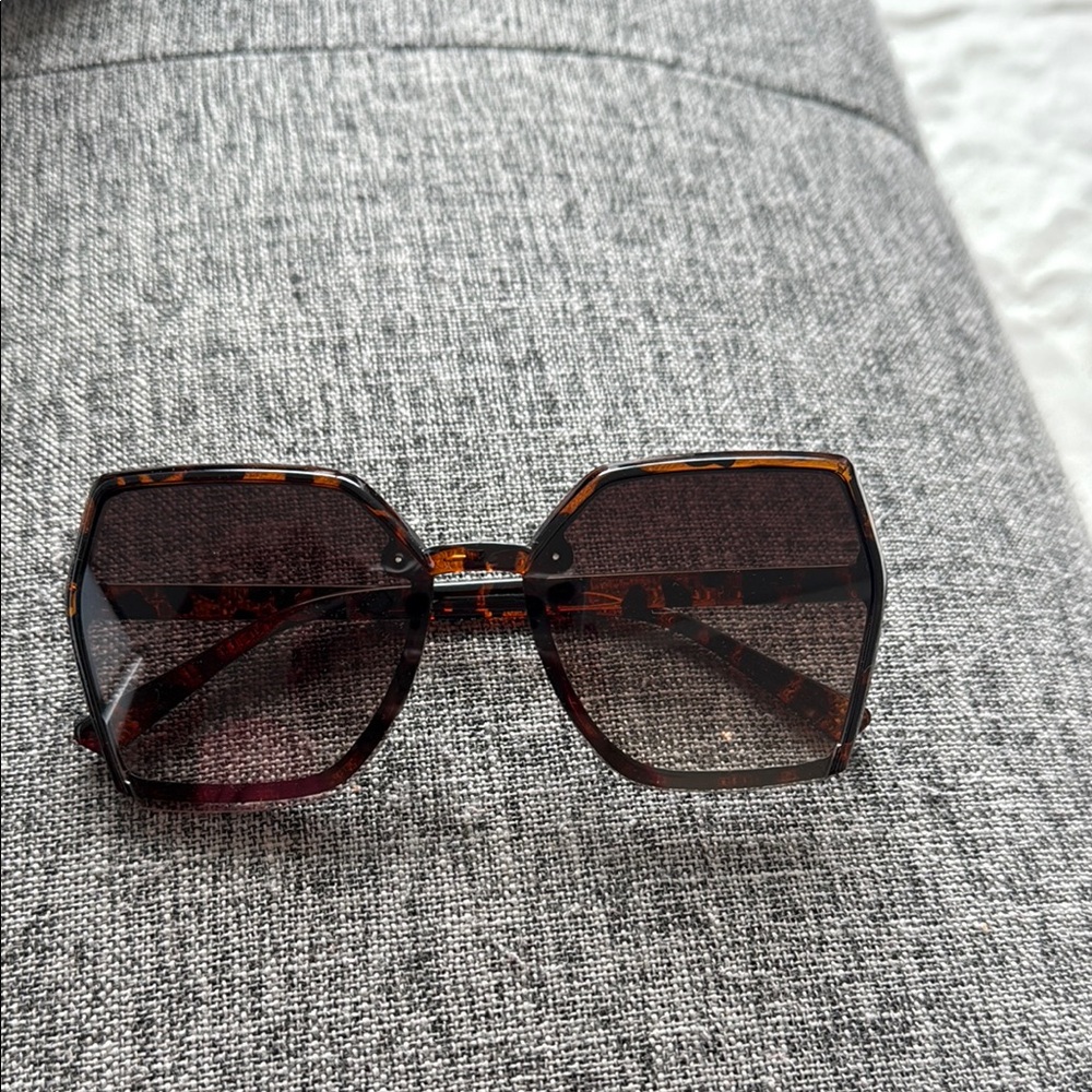 Fashion Nova Brown Geometric Sunglasses